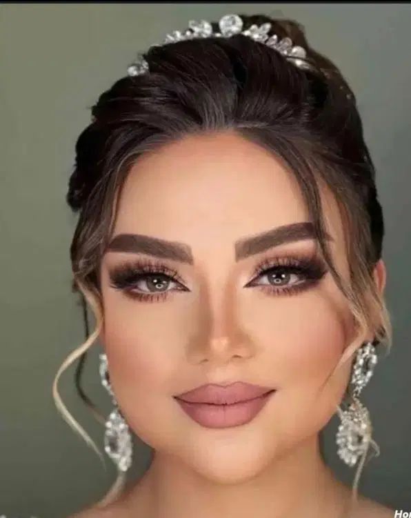 میکاپ و شنیون|خدمات آرایشگری و زیبایی|کرج, شهرک جهان آرا|دیوار