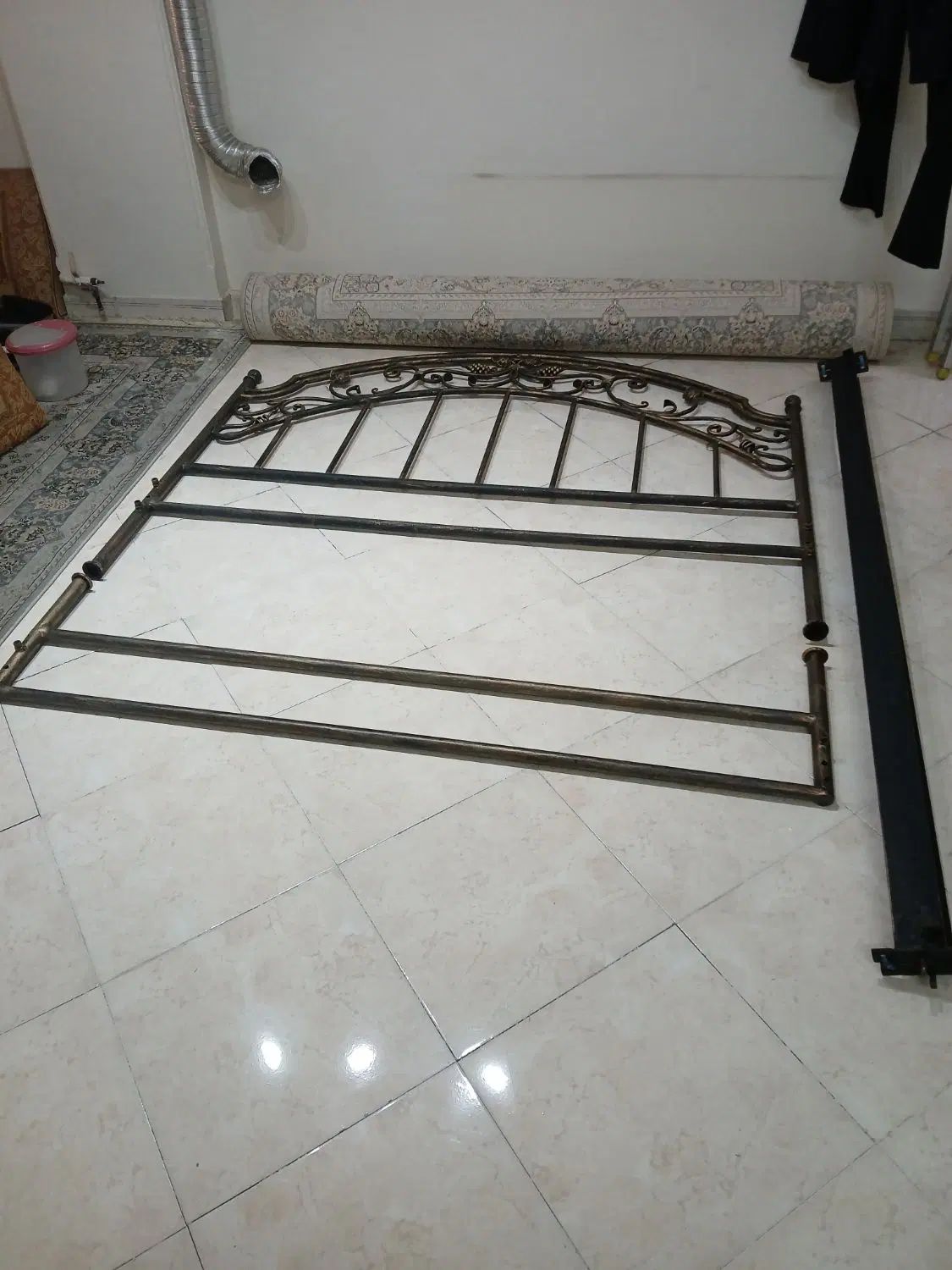 تخت فرفوژهءمهندس قهرمانی|تخت و سرویس خواب|تهران, شکوفه|دیوار