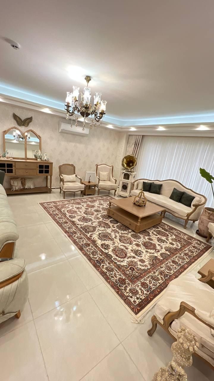 مبل نیوکلاسیک ناددیا|مبلمان خانگی و میز عسلی|شیراز, زرهی|دیوار