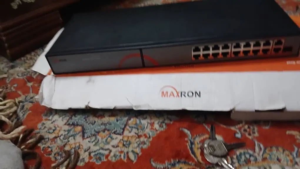 سوئیچ 16 پورت مکسرون مدل MSW-3216GP-300I|مودم و تجهیزات شبکه|تهران, تهرانپارس غربی|دیوار