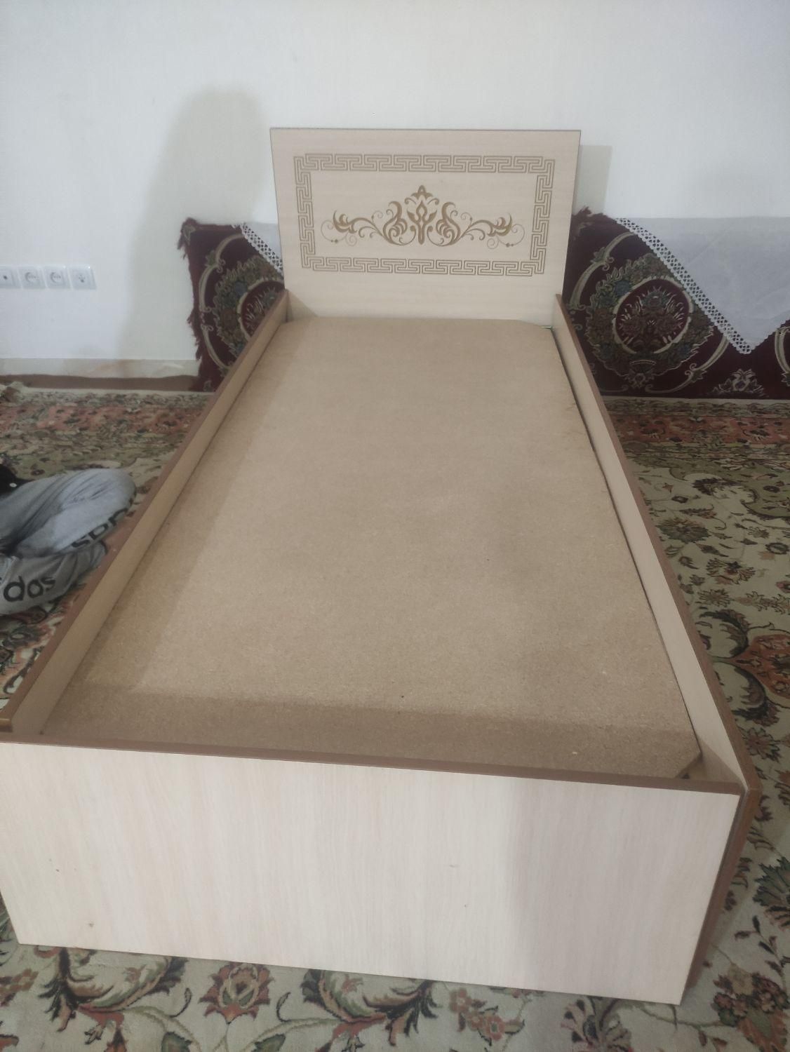 تخت تک نفره‌درخدنو|تخت و سرویس خواب|اردبیل, |دیوار