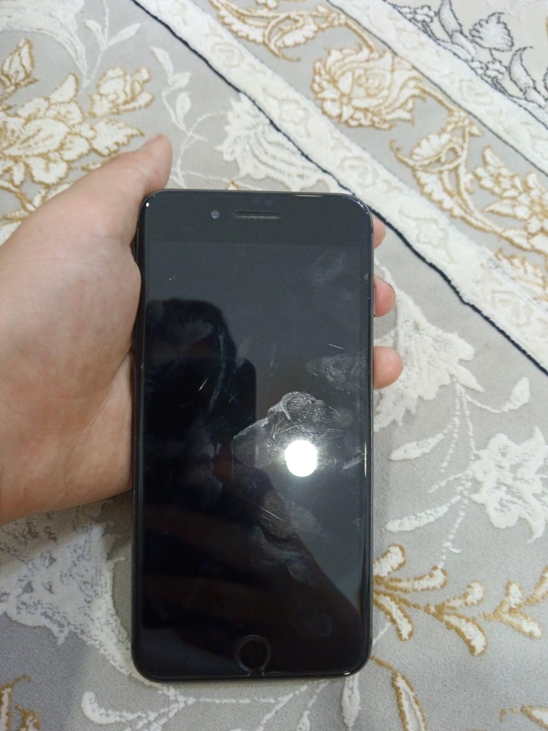 اپل iPhone 8 Plus با حافظهٔ ۶۴ گیگابایت|موبایل|جوانرود, |دیوار