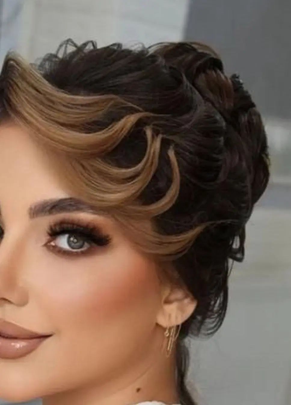 میکاپ شینیون رایگان|خدمات آرایشگری و زیبایی|مشهد, شهید معقول|دیوار