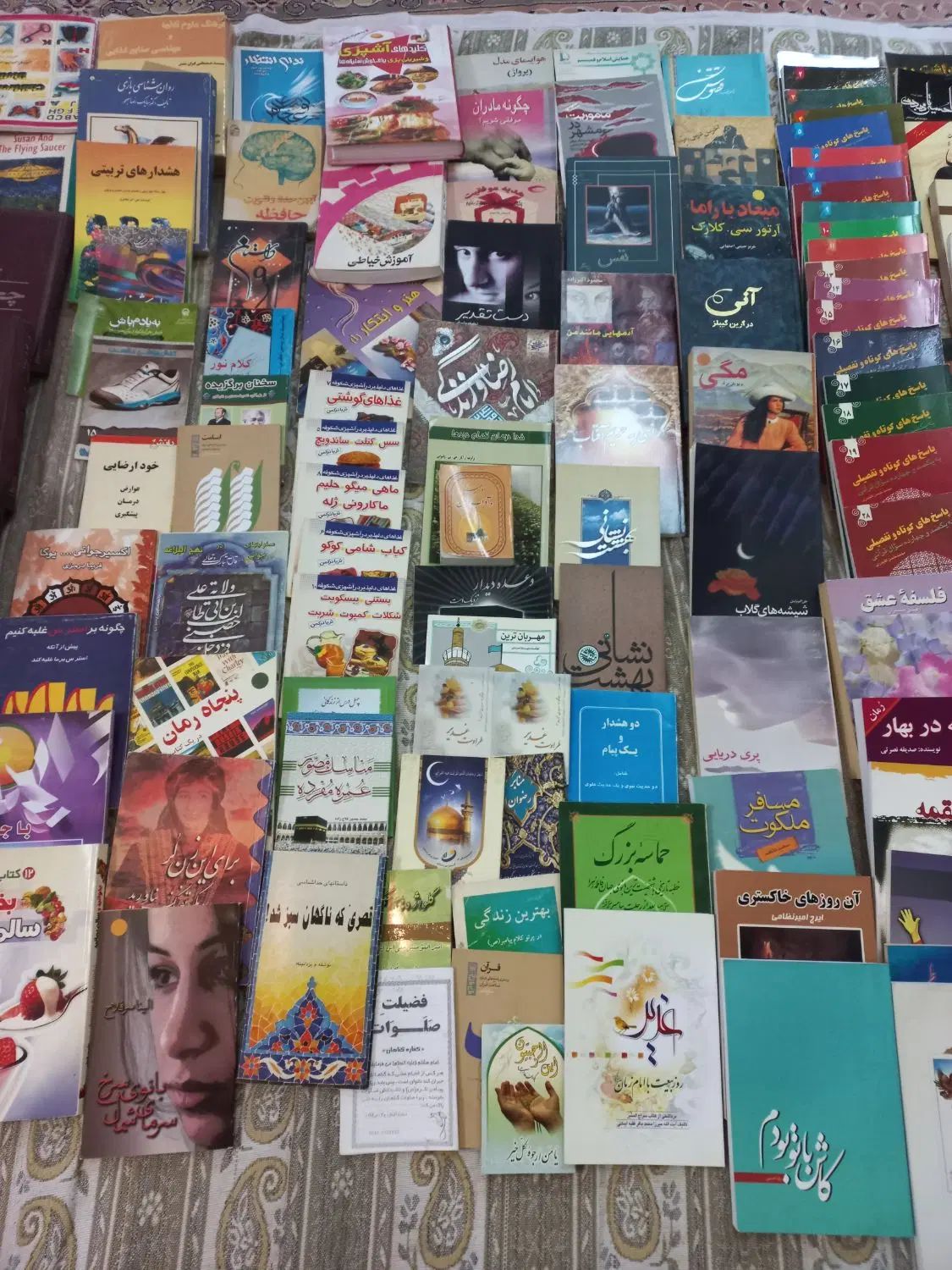 کتاب در موضوعات مختلف|حراج|مشهد, هفده شهریور|دیوار