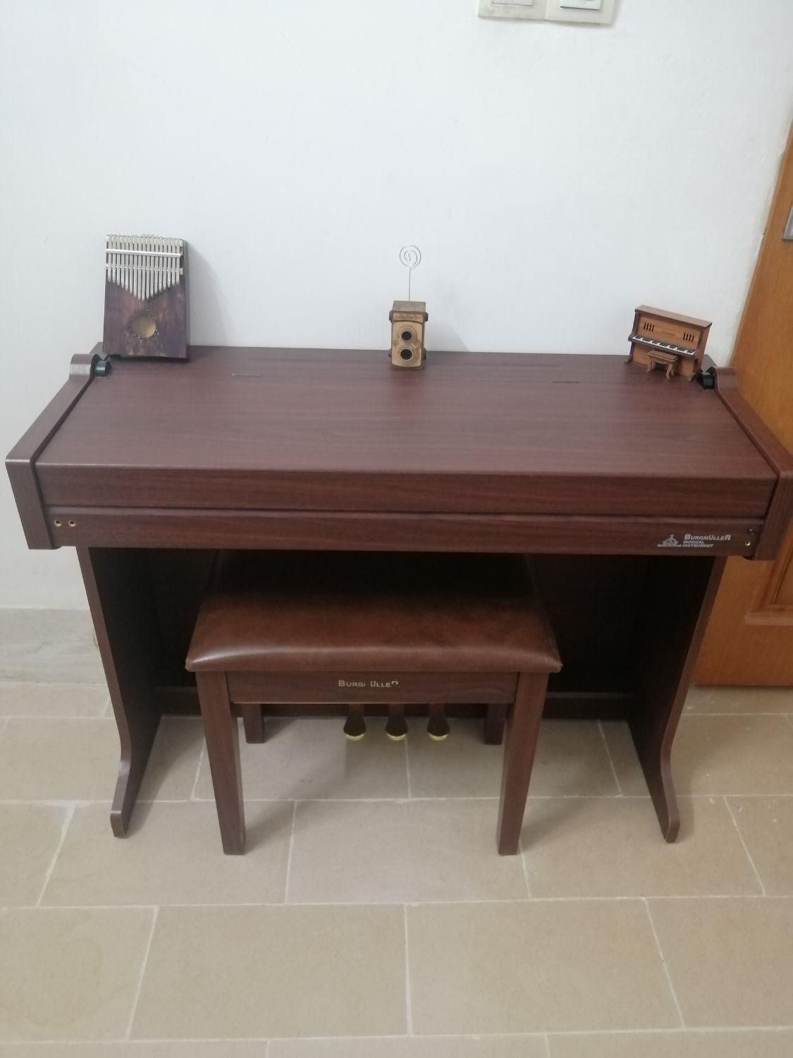 پیانو برگمولر آلمان|پیانو، کیبورد، آکاردئون|کاشان, فاز ۲ ناجی آباد|دیوار