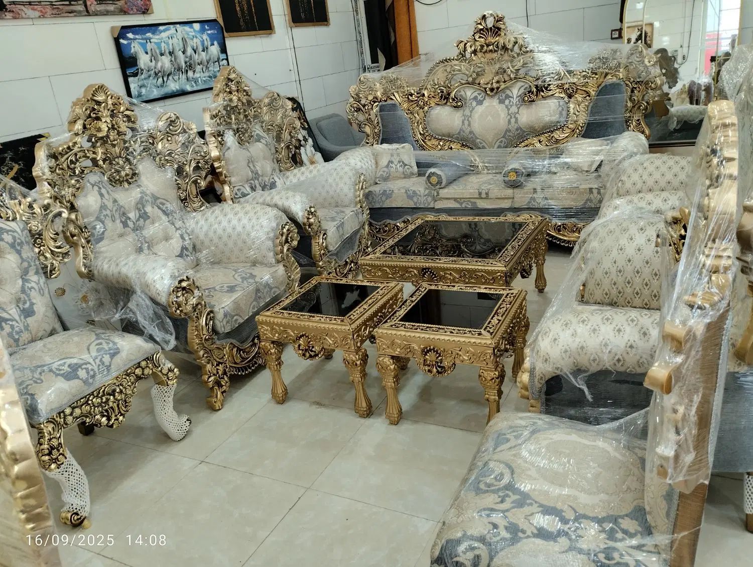 مبل سلطنتی ۹ نفره اعیونی به علاوه جلو مبلی|مبلمان خانگی و میز عسلی|زاهدان, |دیوار