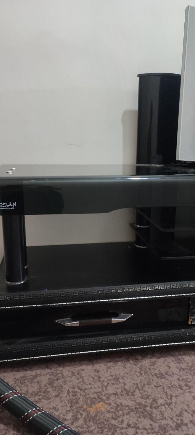 میز و تلویزیون|سایر لوازم برقی|خرمآباد, |دیوار