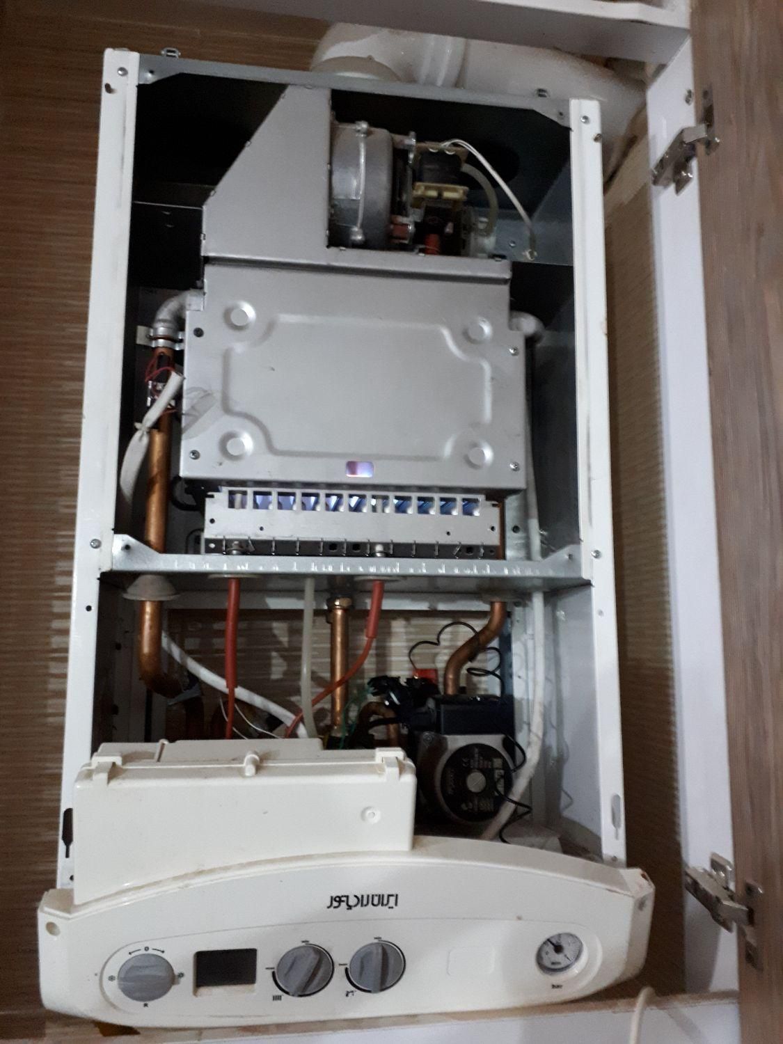 تعمیر و سرویس انواع پکیج و آبگرمکن دیواری|خدمات پیشه و مهارت|قرچک, پویینک|دیوار