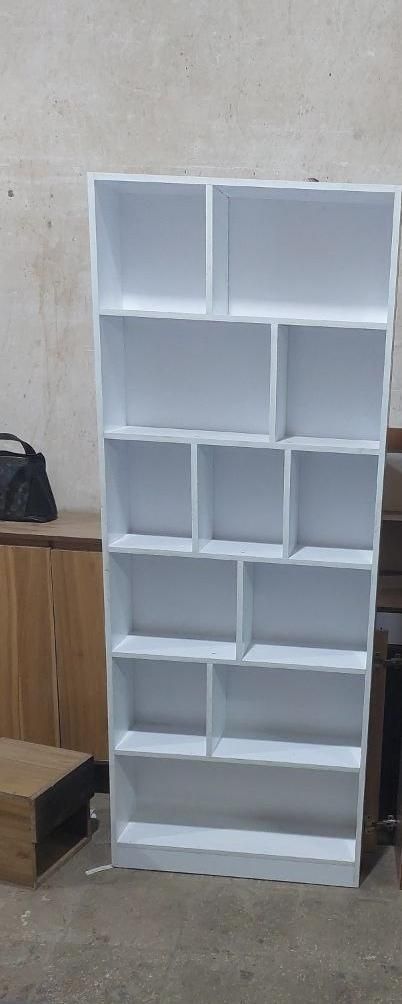 کد ۱۳۰۴|کتابخانه، شلف، قفسه‌های دیواری|قم, بیست متری ولیعصر|دیوار