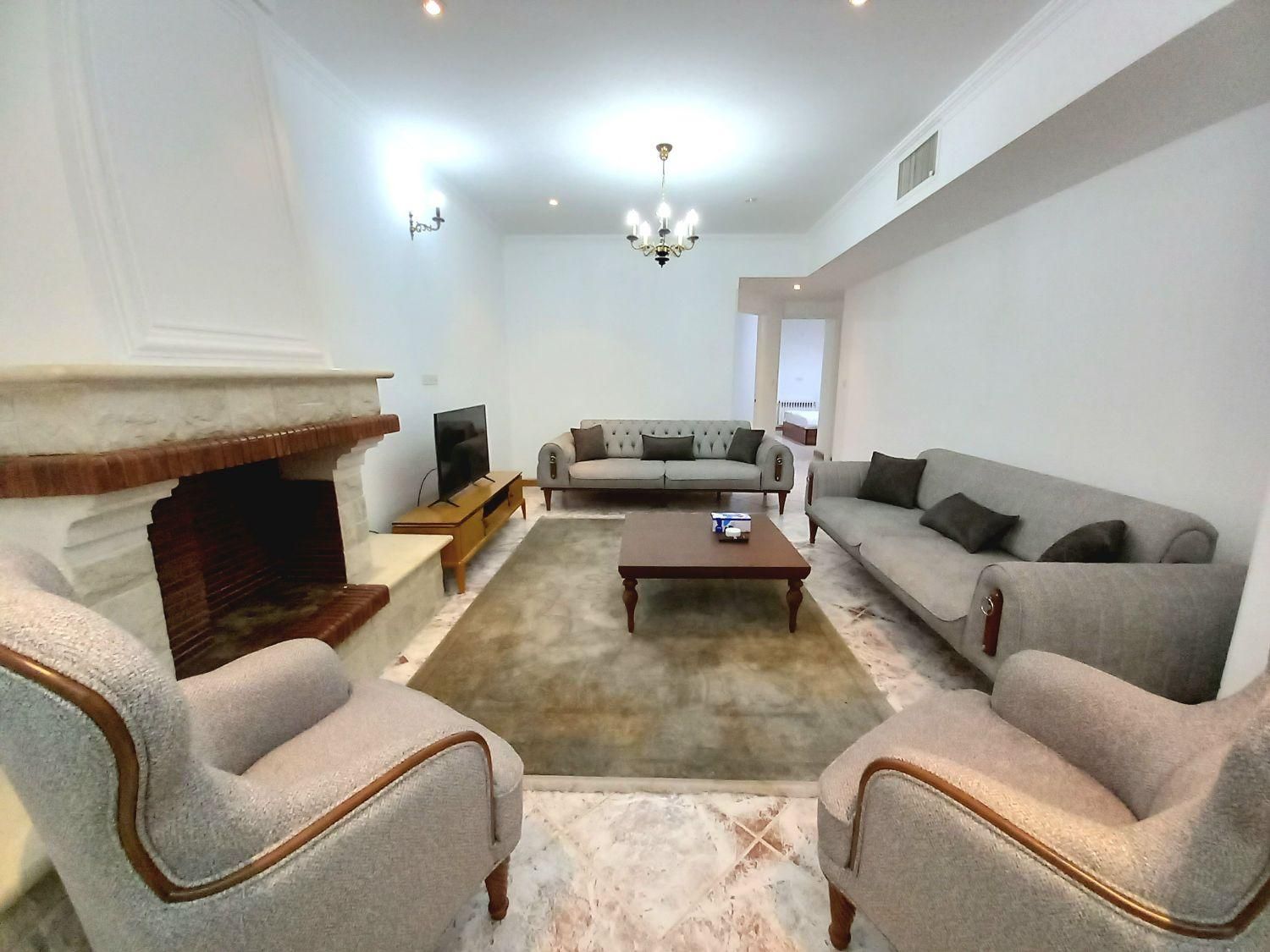 مبله دوخوابه و تمیز فول امکانات|اجارهٔ کوتاهمدت آپارتمان و سوئیت|شیراز, نیایش|دیوار