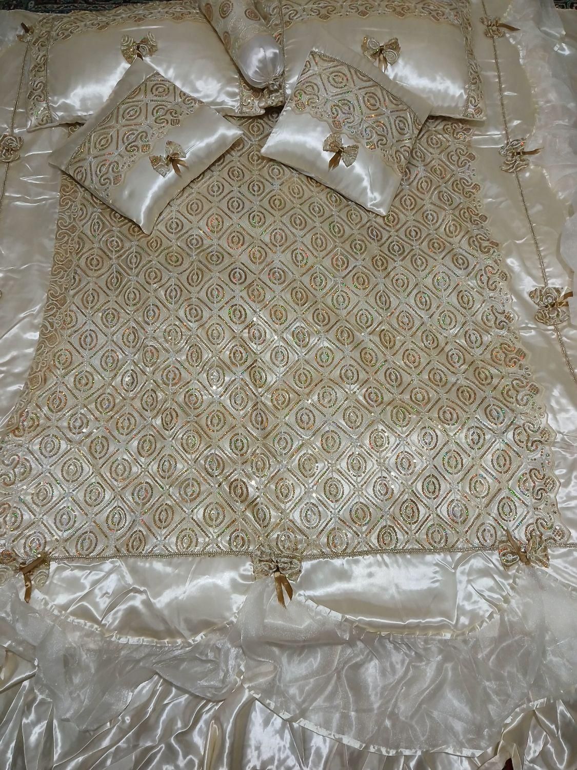 روتختی ساتن عروس پولک دوزی شده نو|سرویس روتختی|اصفهان, شهرک امام خمینی|دیوار