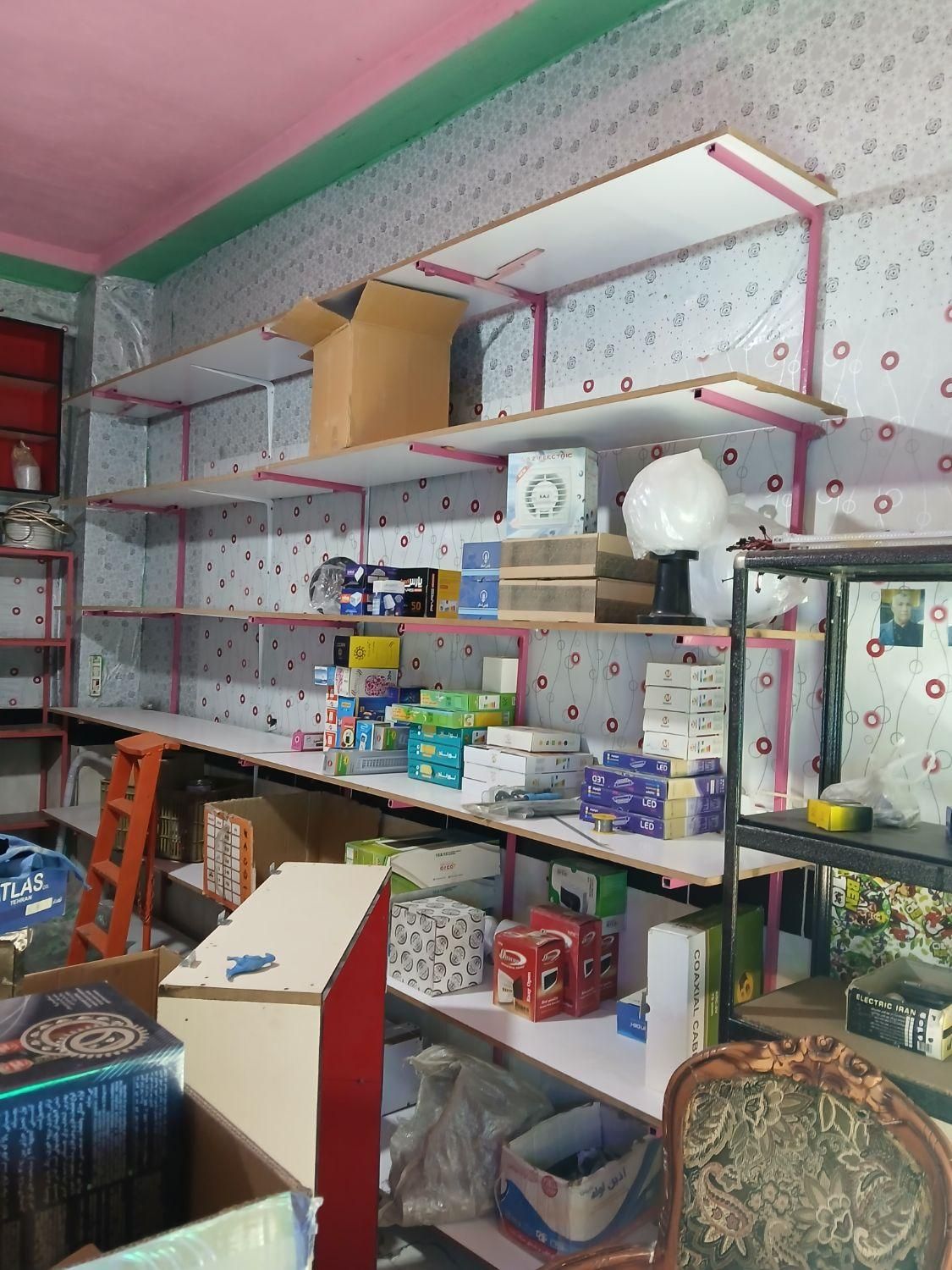 قفسه ویترین سالم|کتابخانه، شلف، قفسه‌های دیواری|میاندوآب, |دیوار