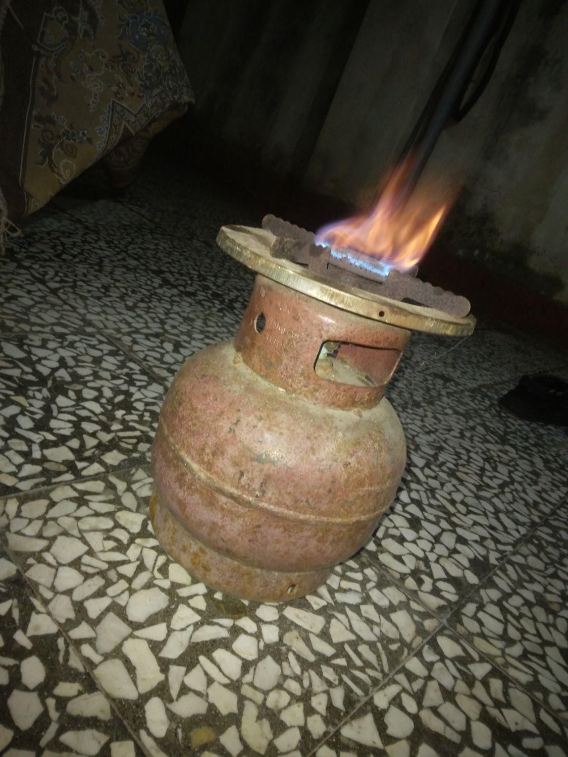 پیک نیک سالم تازه گاز زدم شعله زیاد عالی .|اجاق گاز و لوازم برقی پخت‌وپز|رشت, توشیبا|دیوار