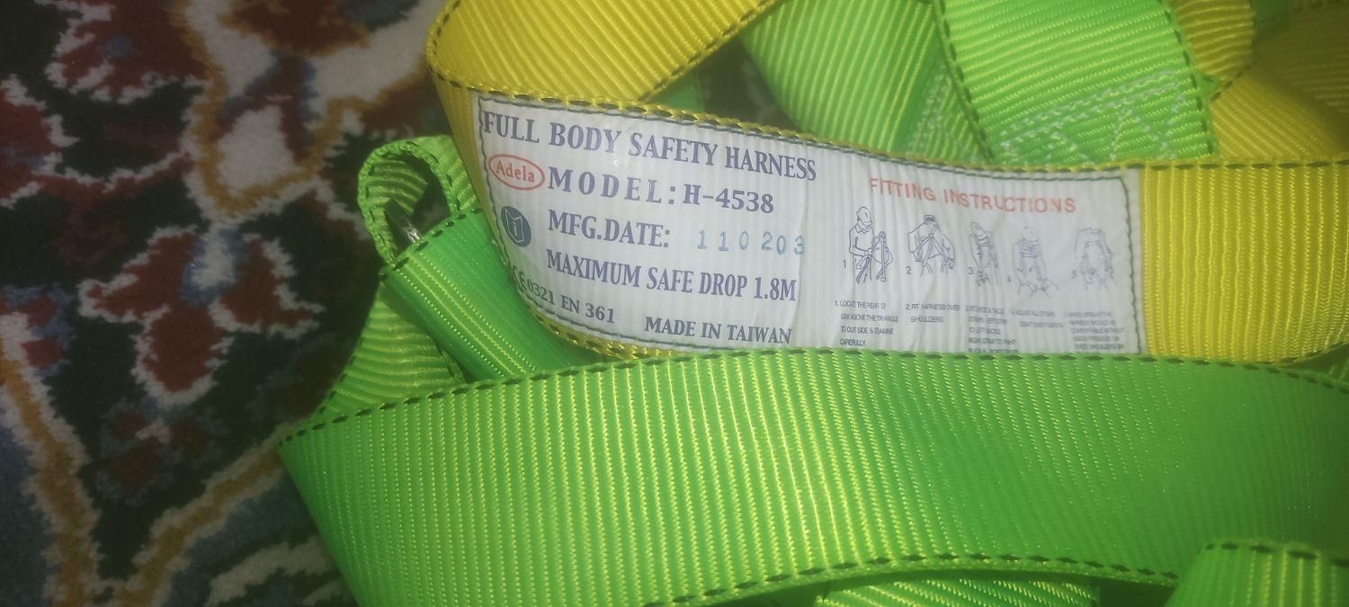 فروش یک عدد کمربندایمنی نوع|کیف، کفش، کمربند|کوه چنار, |دیوار