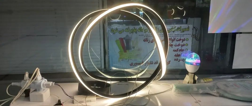 لوستر نو با نورهای نچرال و افتابی و مهتابی|لوستر و چراغ آویز|تهران, پونک|دیوار