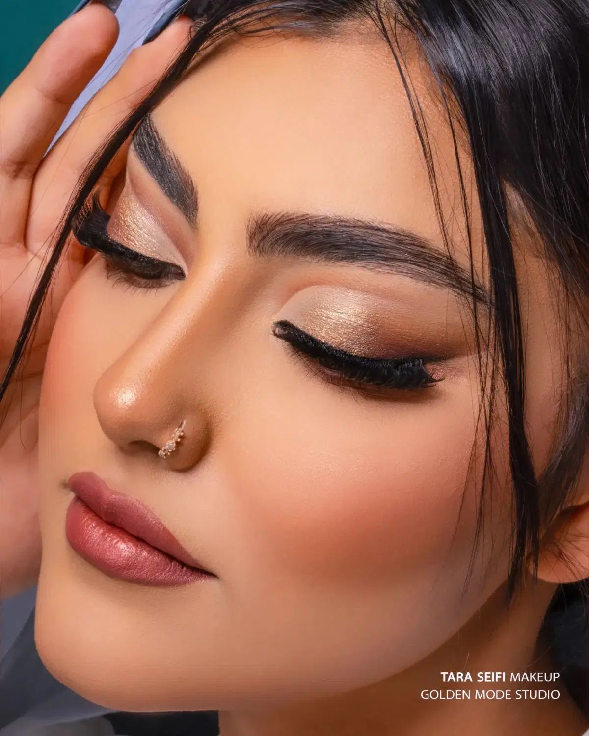 میکاپ با بهترین مواد و تکنیک‌ها در محل شما|خدمات آرایشگری و زیبایی|اصفهان, چرخاب|دیوار