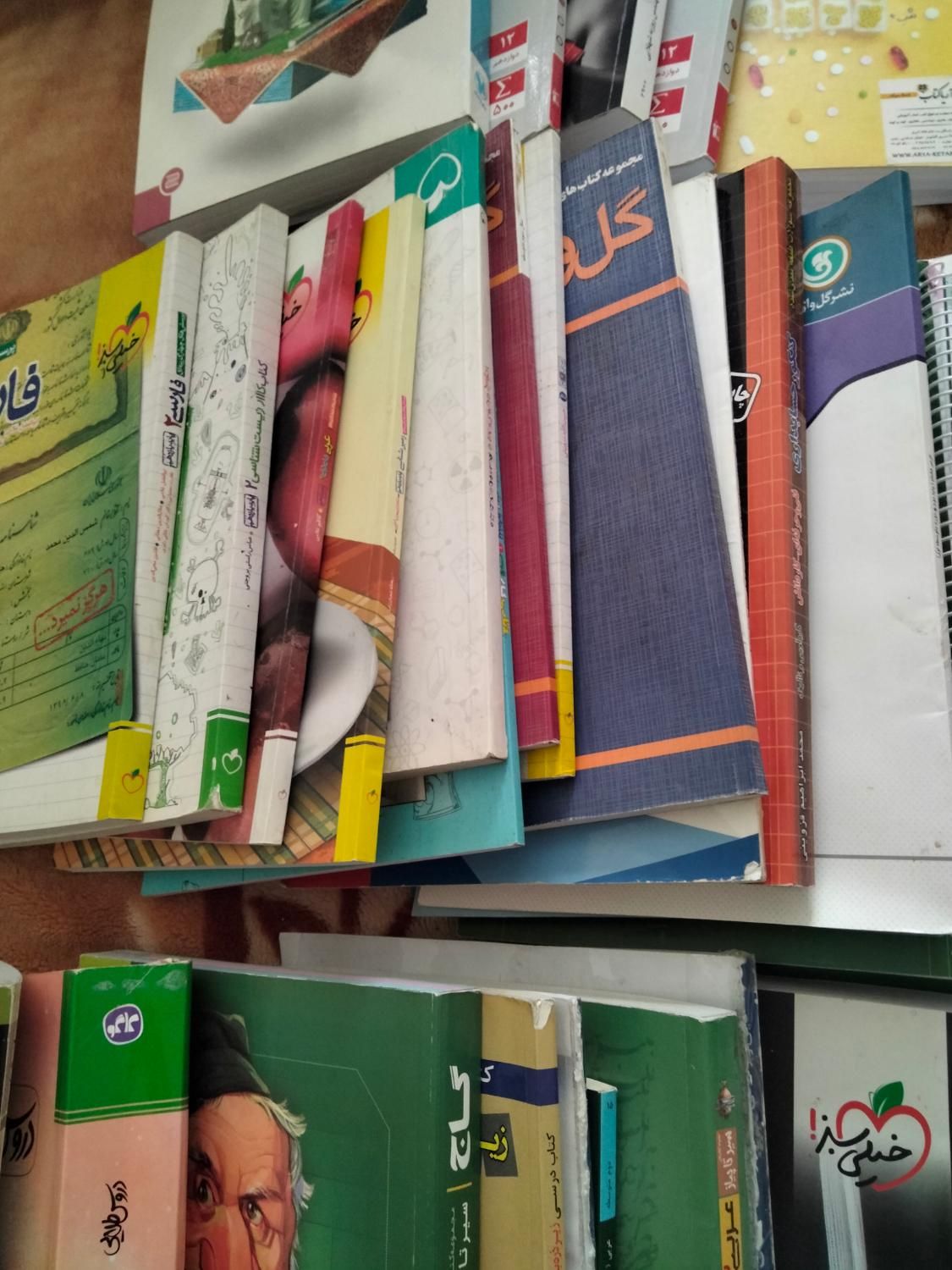 کتابهای تست ودروس سالهای گذشته بین ۹۶ تا ۹۸|کتاب و مجله آموزشی|کرج, فاز ۱ مهرشهر|دیوار
