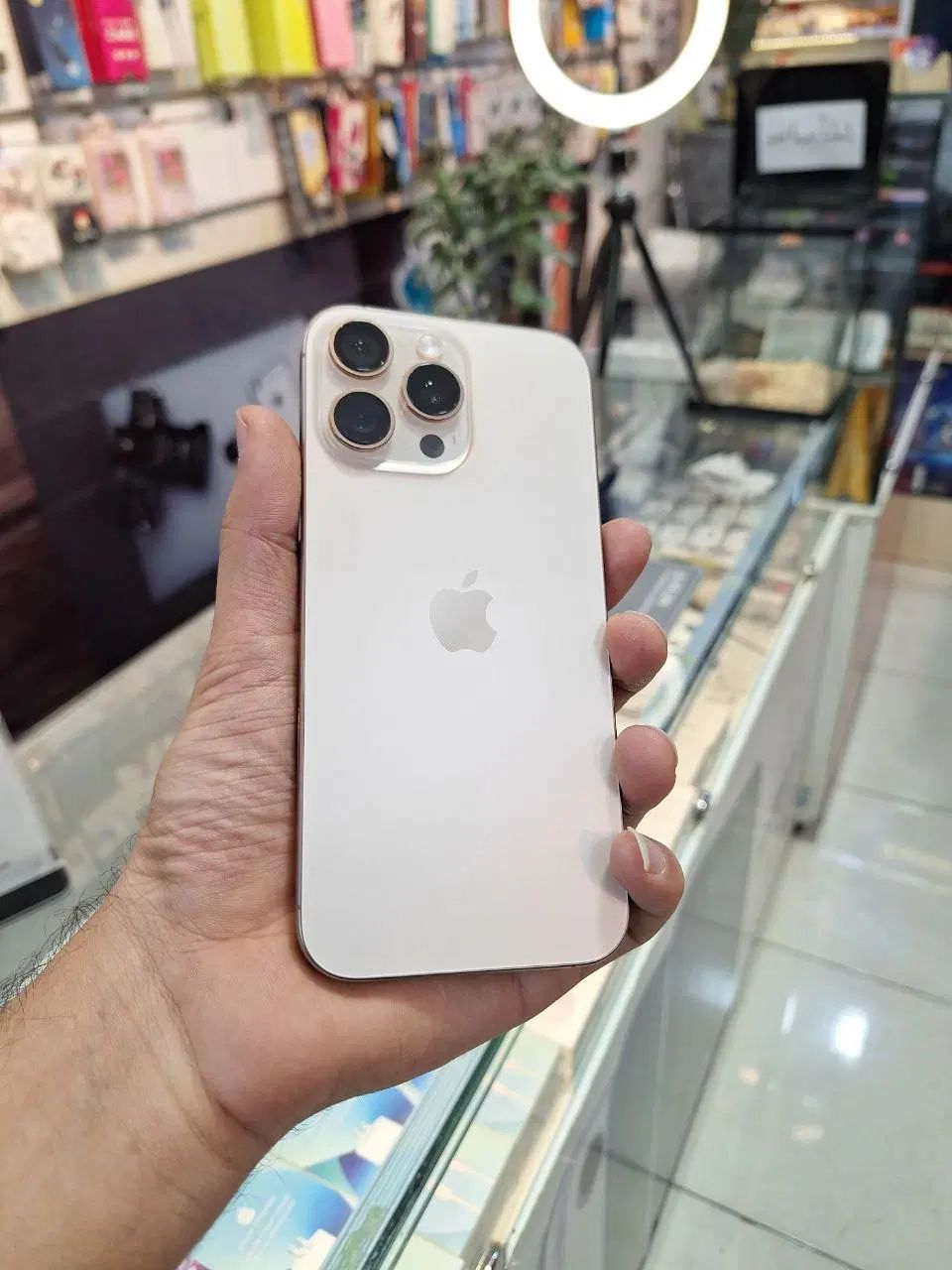 اپل iPhone 16 Pro Max با حافظهٔ ۲۵۶ گیگابایت|موبایل|مشهد, آزادشهر|دیوار