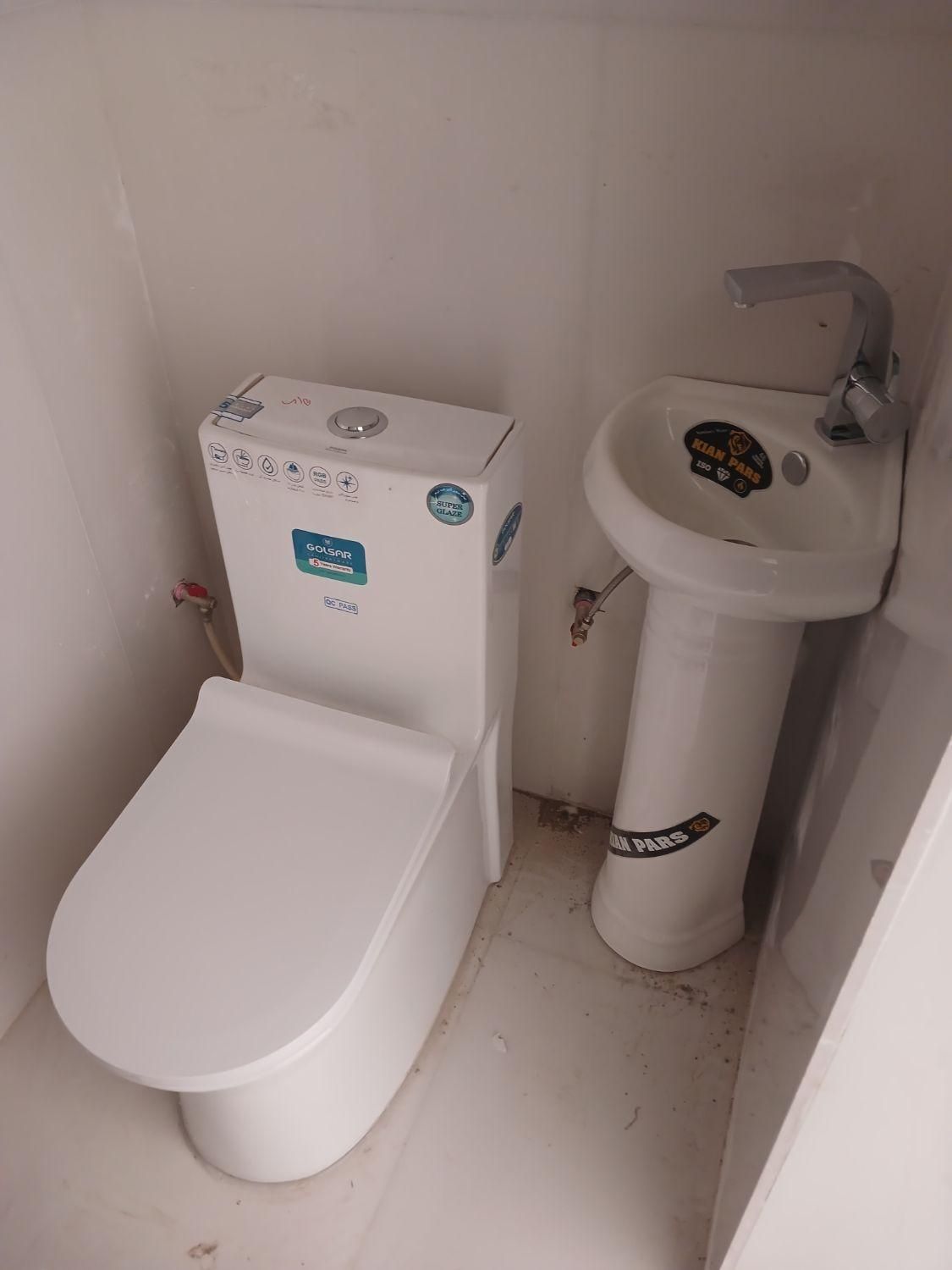 لوله کش گازآب فاضلاب شیر آلات،پکیج،،منبع وپمپ صدرا|خدمات پیشه و مهارت|صدرا-فارس, فاز ۱|دیوار