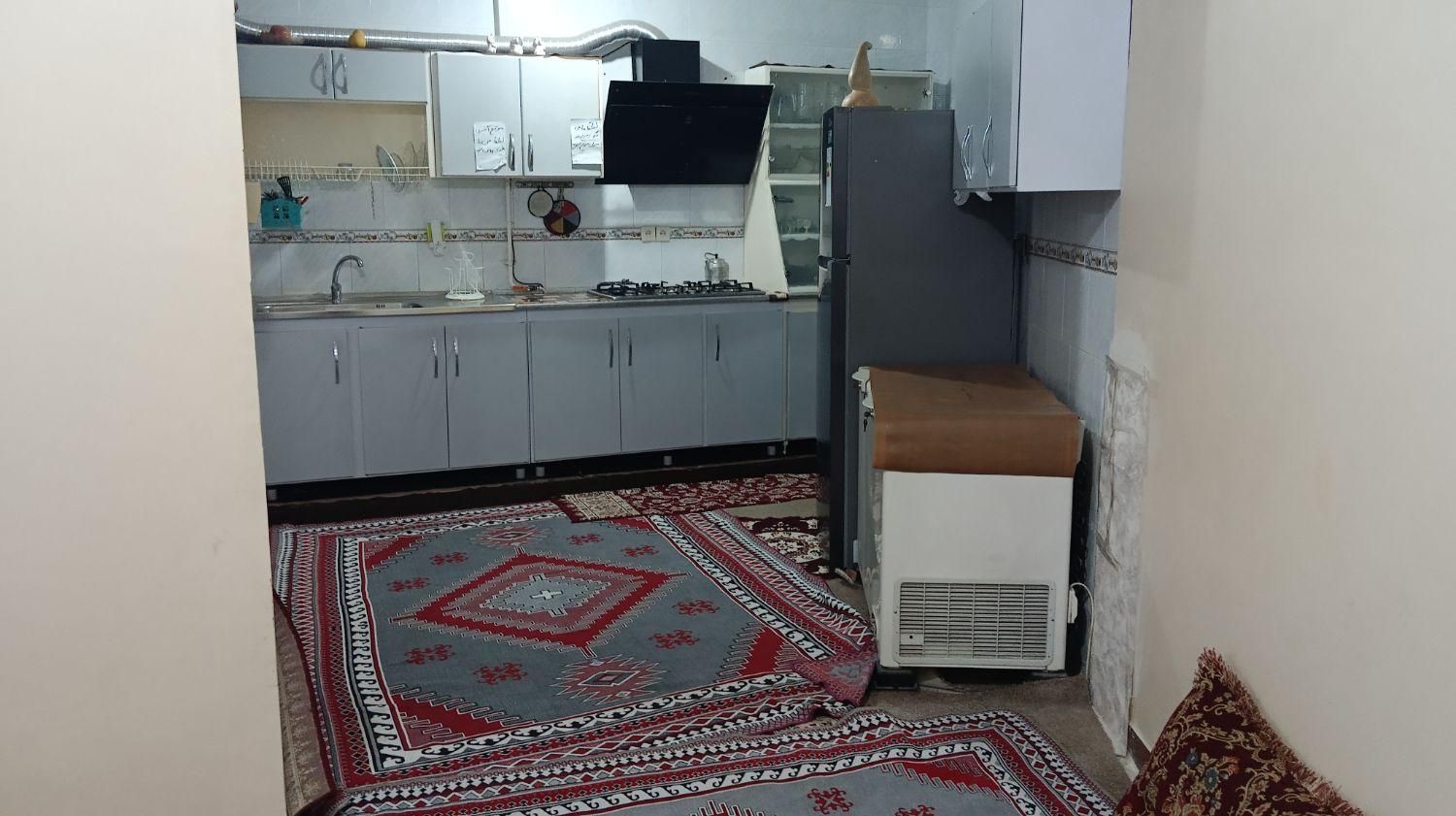 منزل تمیز وبهداشتی با امکانات وپارگینک|اجارهٔ کوتاه‌مدت آپارتمان و سوئیت|بندر گناوه, |دیوار
