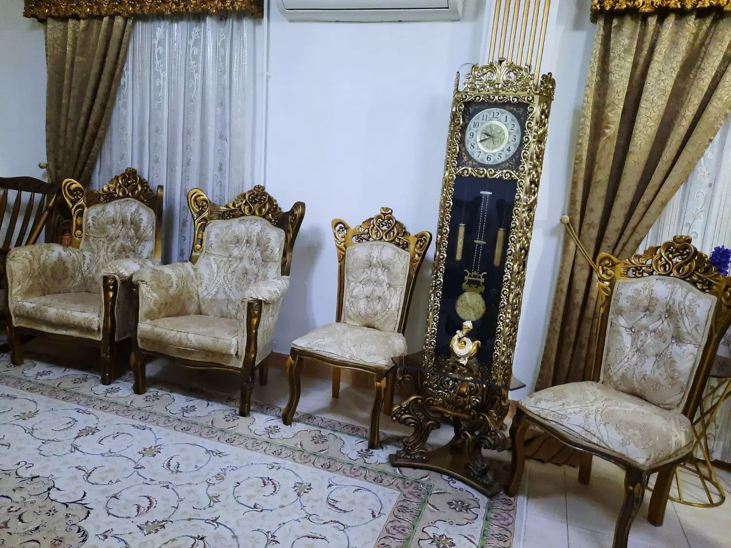 مبل ۹ نفره به همراه ۳ میز عسلی|مبلمان خانگی و میز عسلی|رشت, جهاد|دیوار