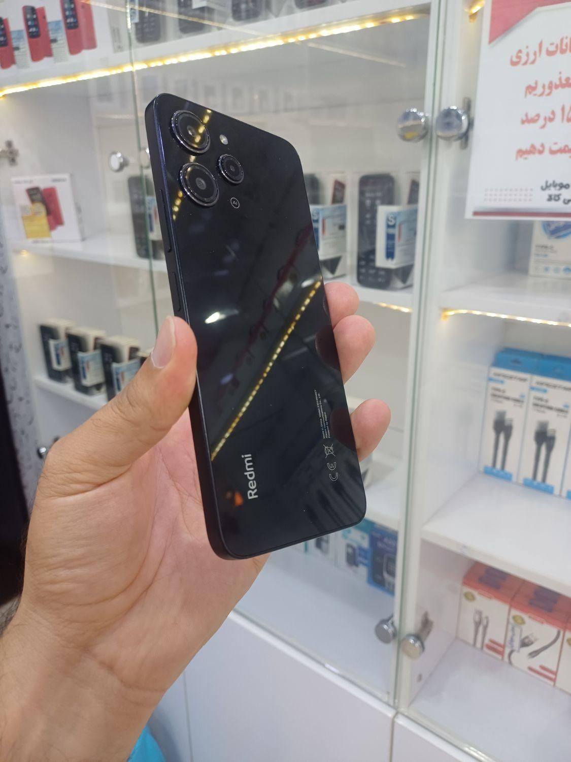 شیائومی redmi 12 با حافظهٔ ۲۵۶ گیگابایت|موبایل|رشت, استادسرا|دیوار