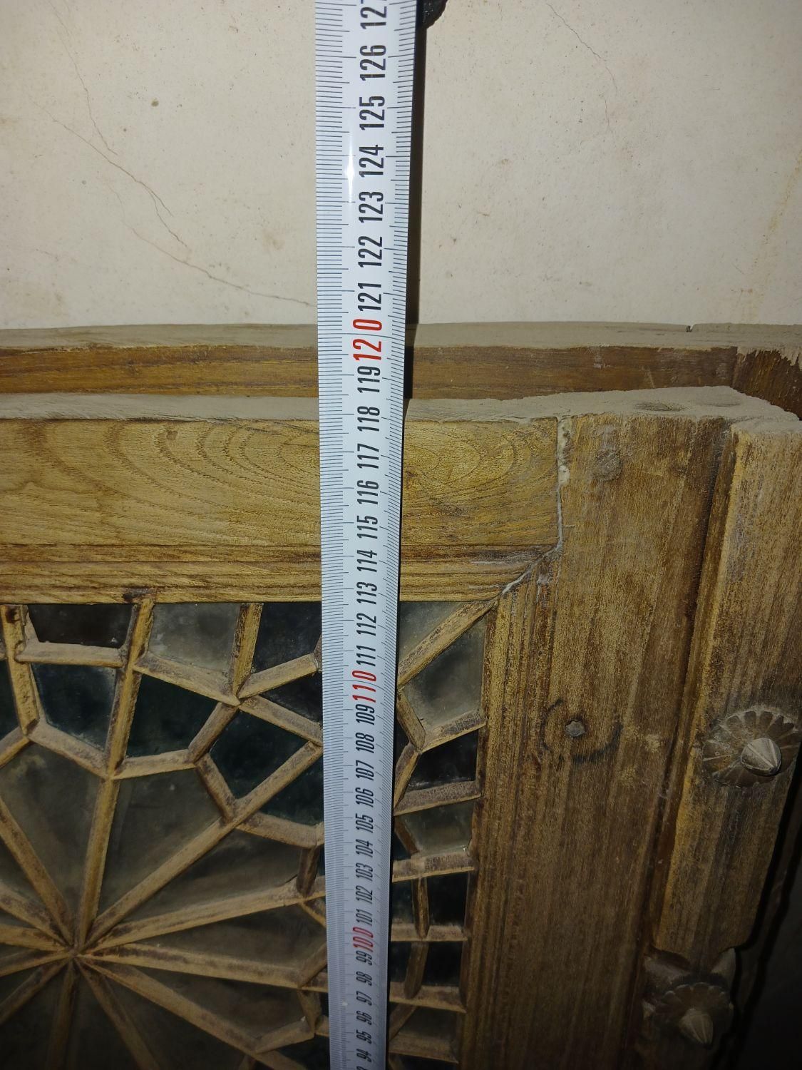 درب چوبی قدیمی شیشه ریز رنگی قاجاری|کلکسیون اشیاء عتیقه|یزد, |دیوار