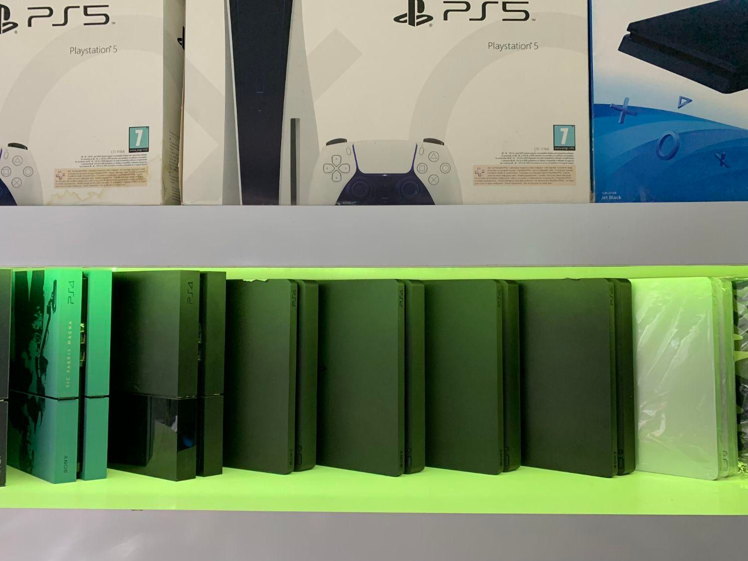 کنسول ps4 چکی ۱۲ ماه اسلیم 1tکپی خور ۲دسته فول گیم|کنسول، بازی ویدئویی و آنلاین|بابل, |دیوار