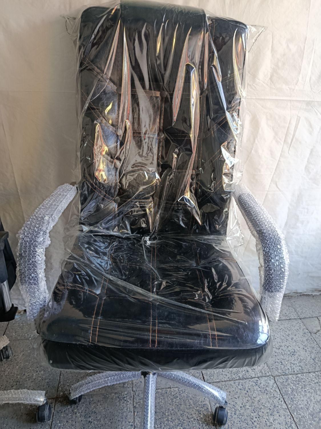 میز و صندلی های affice|مبلمان اداری|ارومیه, |دیوار