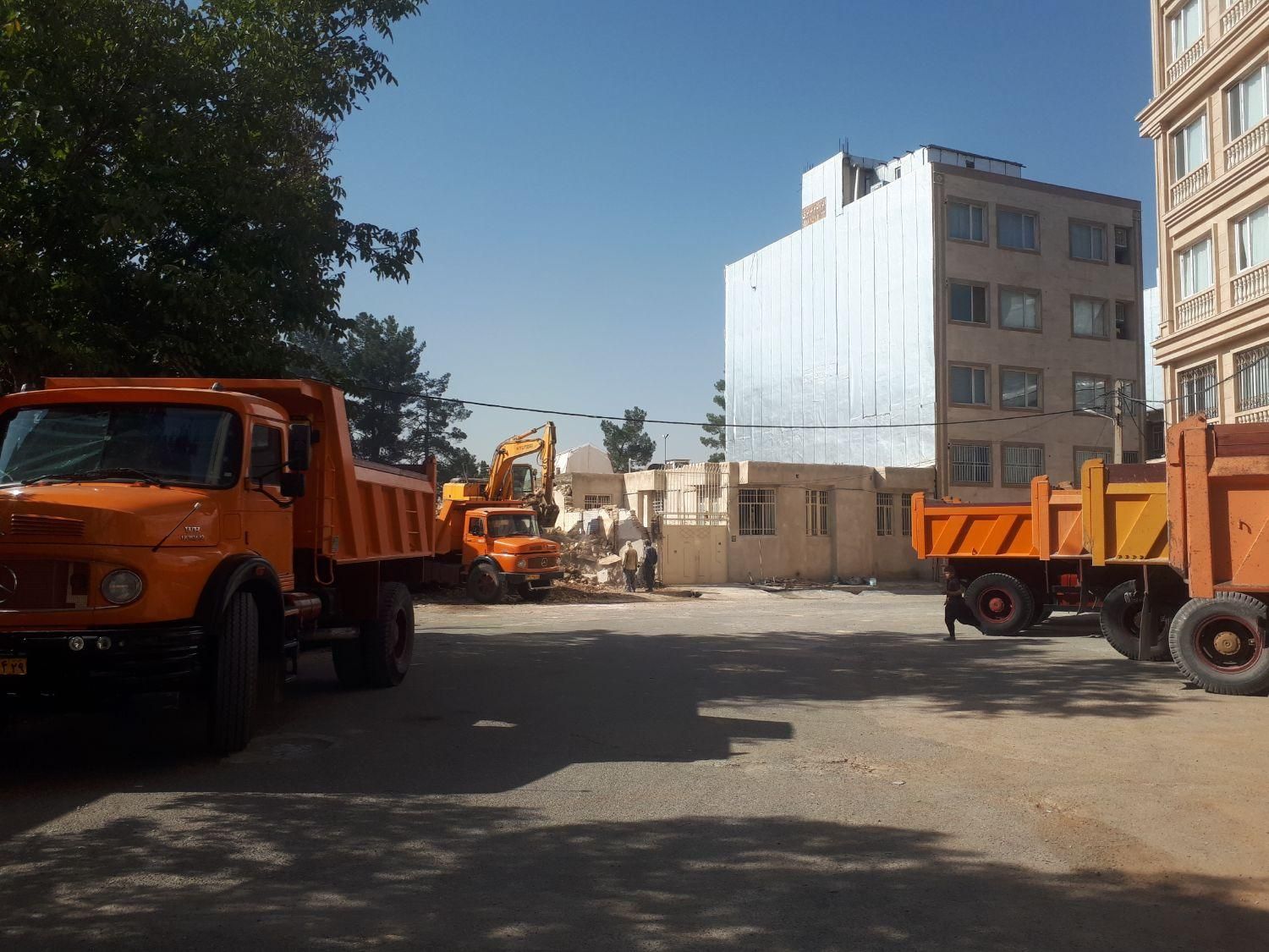 تخریب وخاکبرداری محکم سازه غرب(موردتاییدپسماند)|خدمات پیشه و مهارت|کرمانشاه, |دیوار