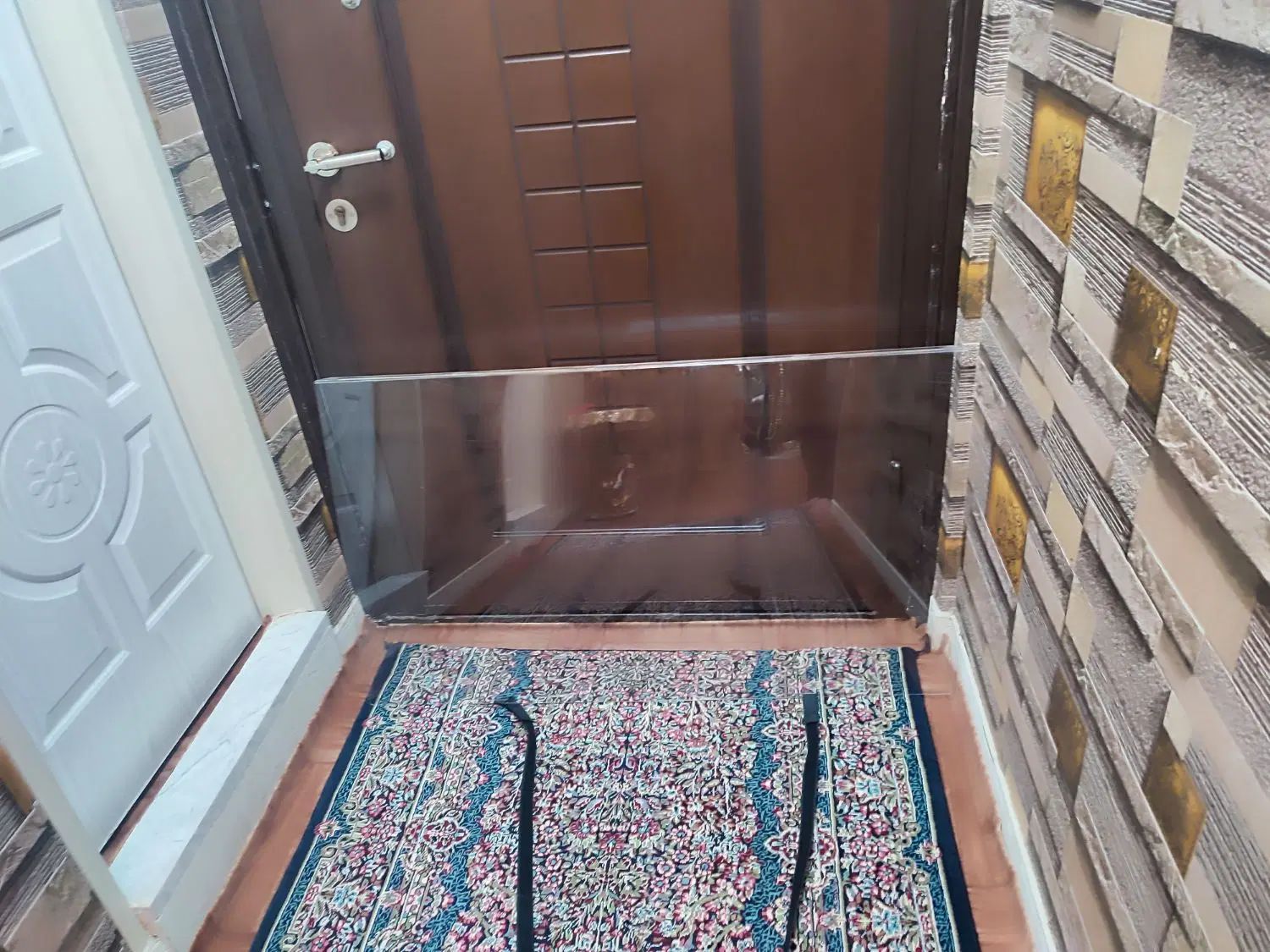 گلس تلویزیون جنس خارجی برای تلویزیون ۵۰ اینچ|تلویزیون و پروژکتور|بروجرد, |دیوار
