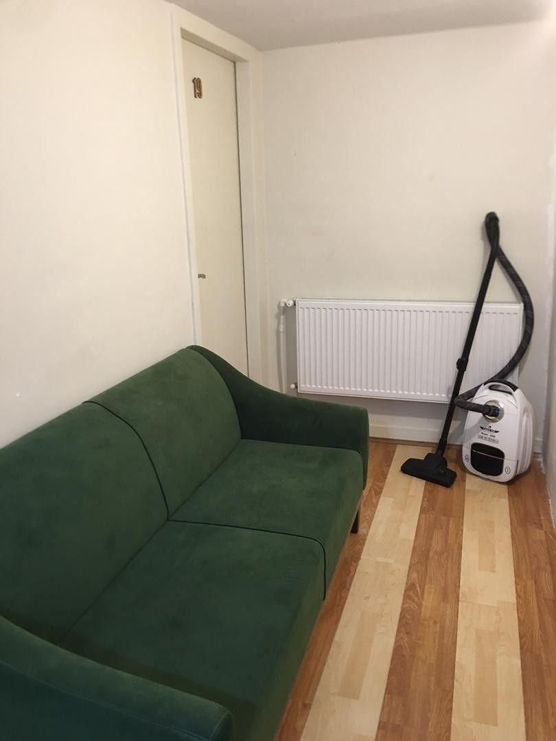 سرپرست خوابگاه دخترانه|استخدام اداری و مدیریت|تهران, فردوسی|دیوار