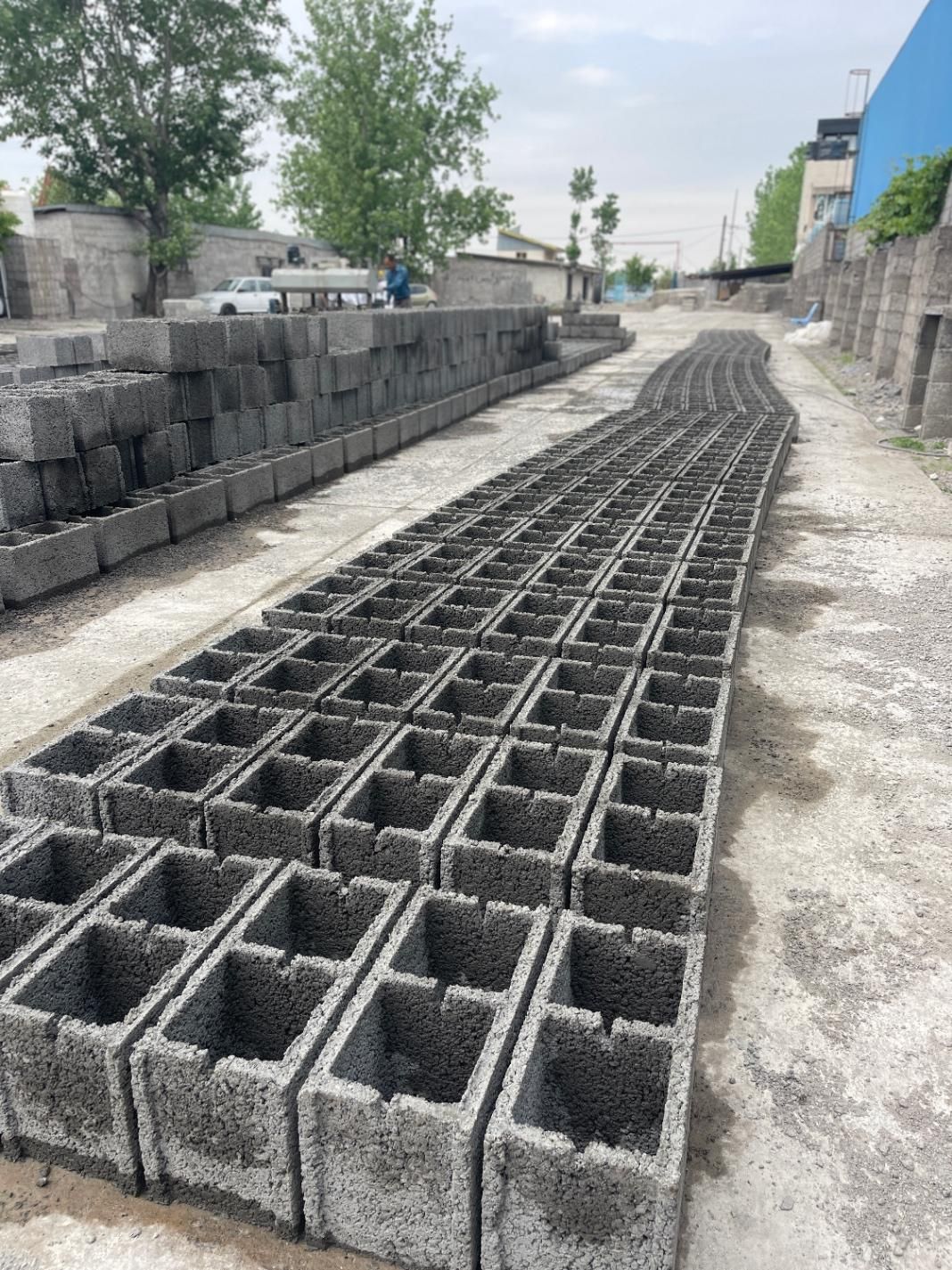 فروش انواع بلوک سیمانی ۱۰، ۱۵ و ۲۰ ته پر و‌ته خالی|عمده‌فروشی|رشت, لاکان|دیوار