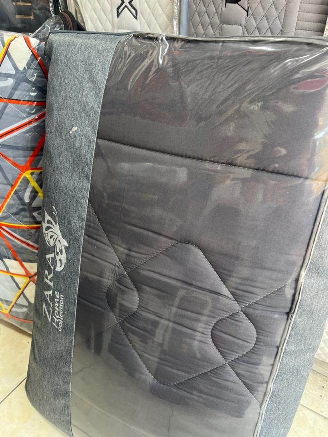 تشک مسافرتی|رختخواب، بالش، پتو|صدرا-فارس, فاز ۱|دیوار