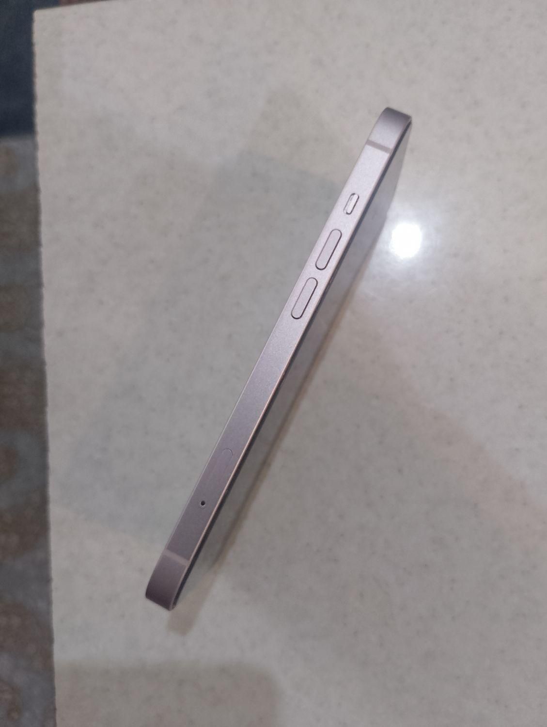 اپل iPhone 13 با حافظهٔ ۱۲۸ گیگابایت|موبایل|یزد, |دیوار