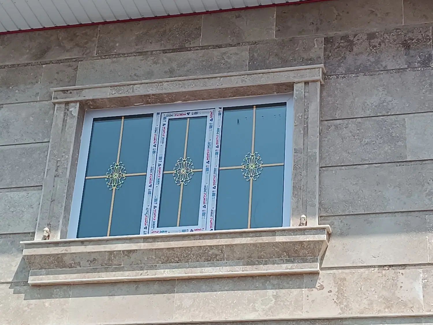 درب و پنجره دوجداره UPVC و PVC|خدمات پیشه و مهارت|رشت, حومه رشت|دیوار