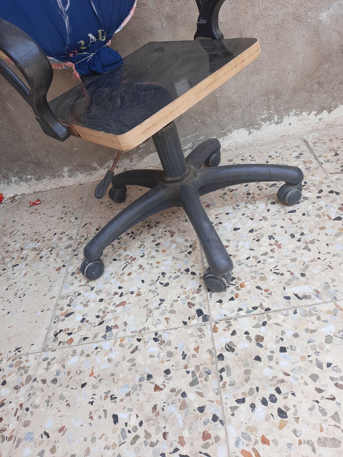 صندلی چرخدار|صندلی و نیمکت|دهدشت, |دیوار