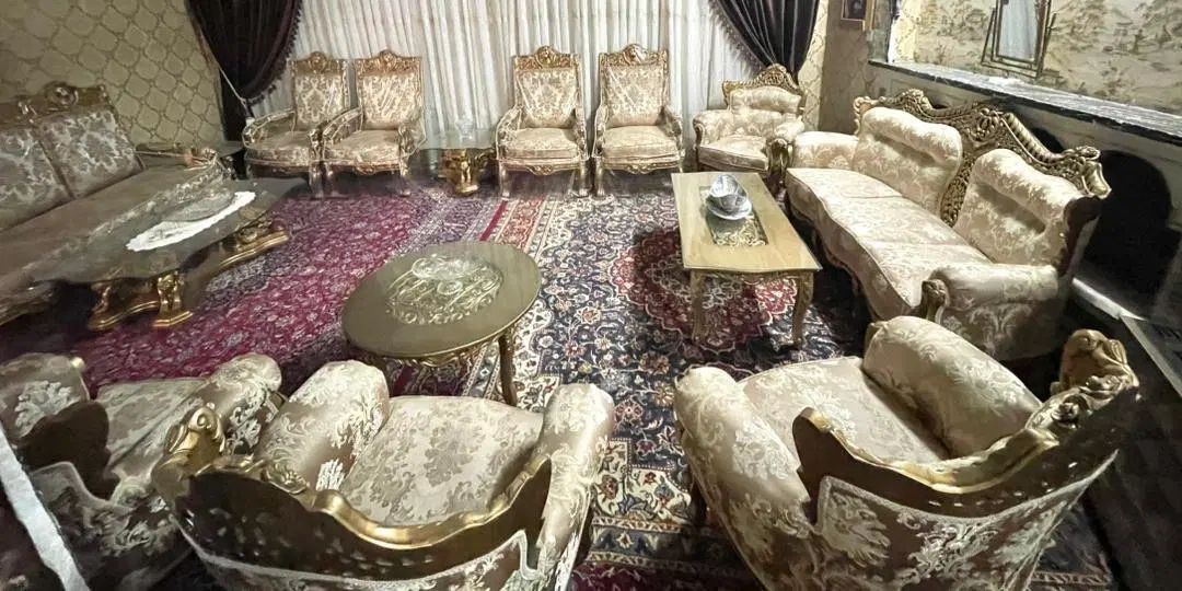 همه مبلمان کلاسیک دو دست و میز ناهار خوری دو دست|مبلمان خانگی و میز عسلی|شاهرود, |دیوار