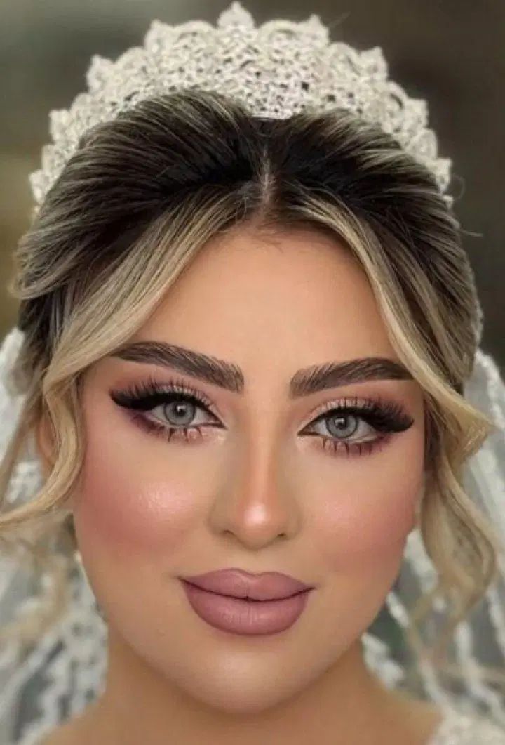 کاشت پدیکور میکاپ|خدمات آرایشگری و زیبایی|کرمانشاه, |دیوار
