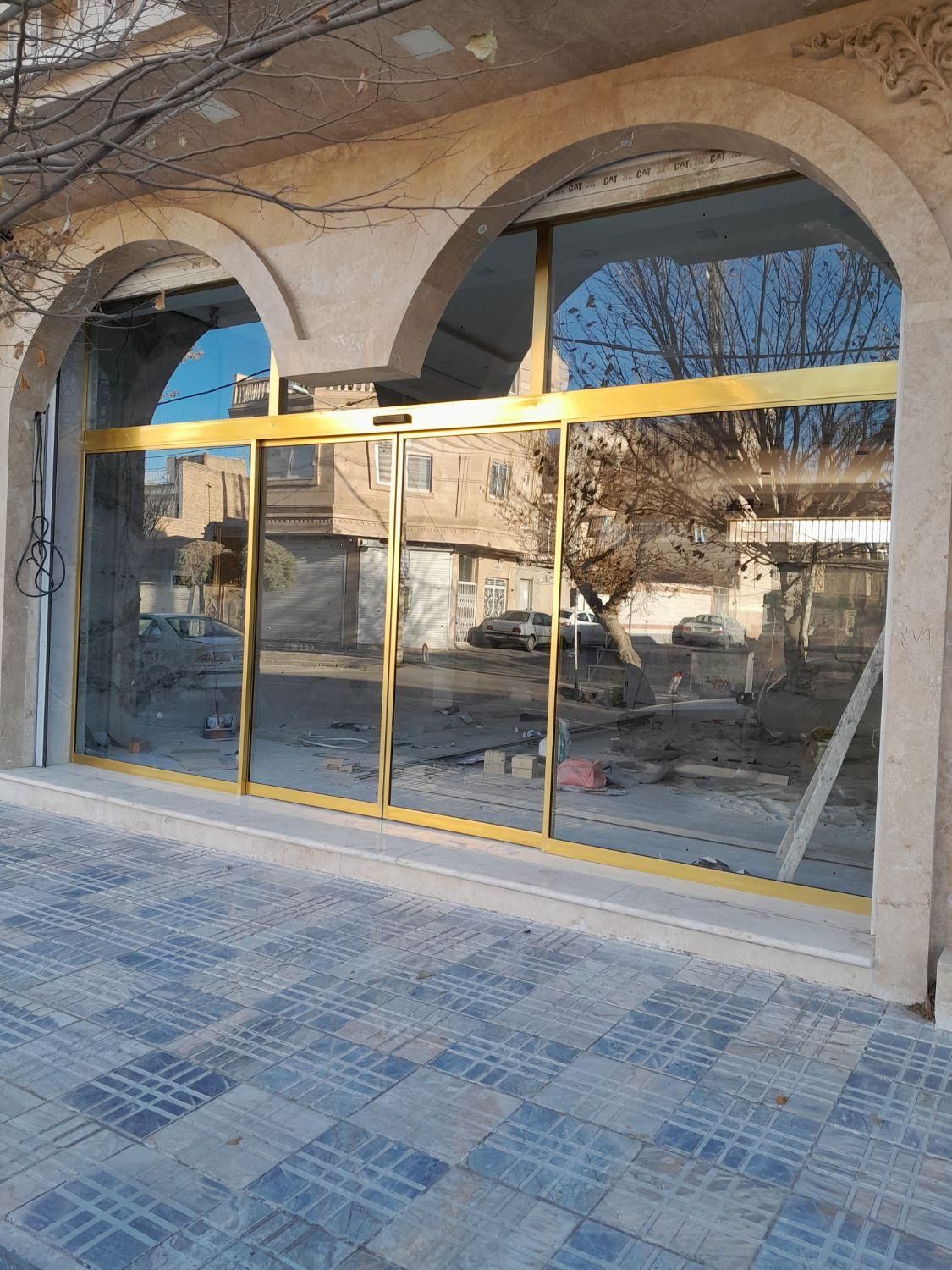 شیشه سکوریت ودرب اتومات|خدمات پیشه و مهارت|اراک, |دیوار