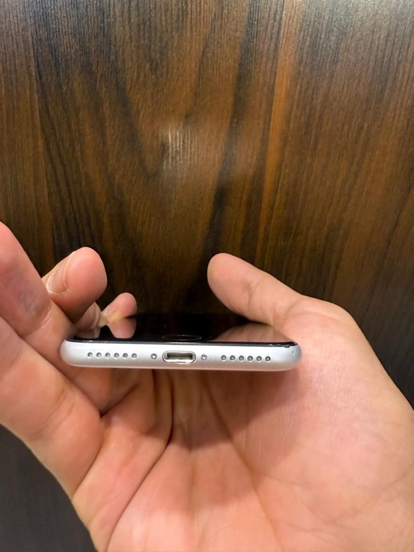 اپل iPhone SE (2020) با حافظهٔ ۱۲۸ گیگابایت|موبایل|تهران, تجریش|دیوار