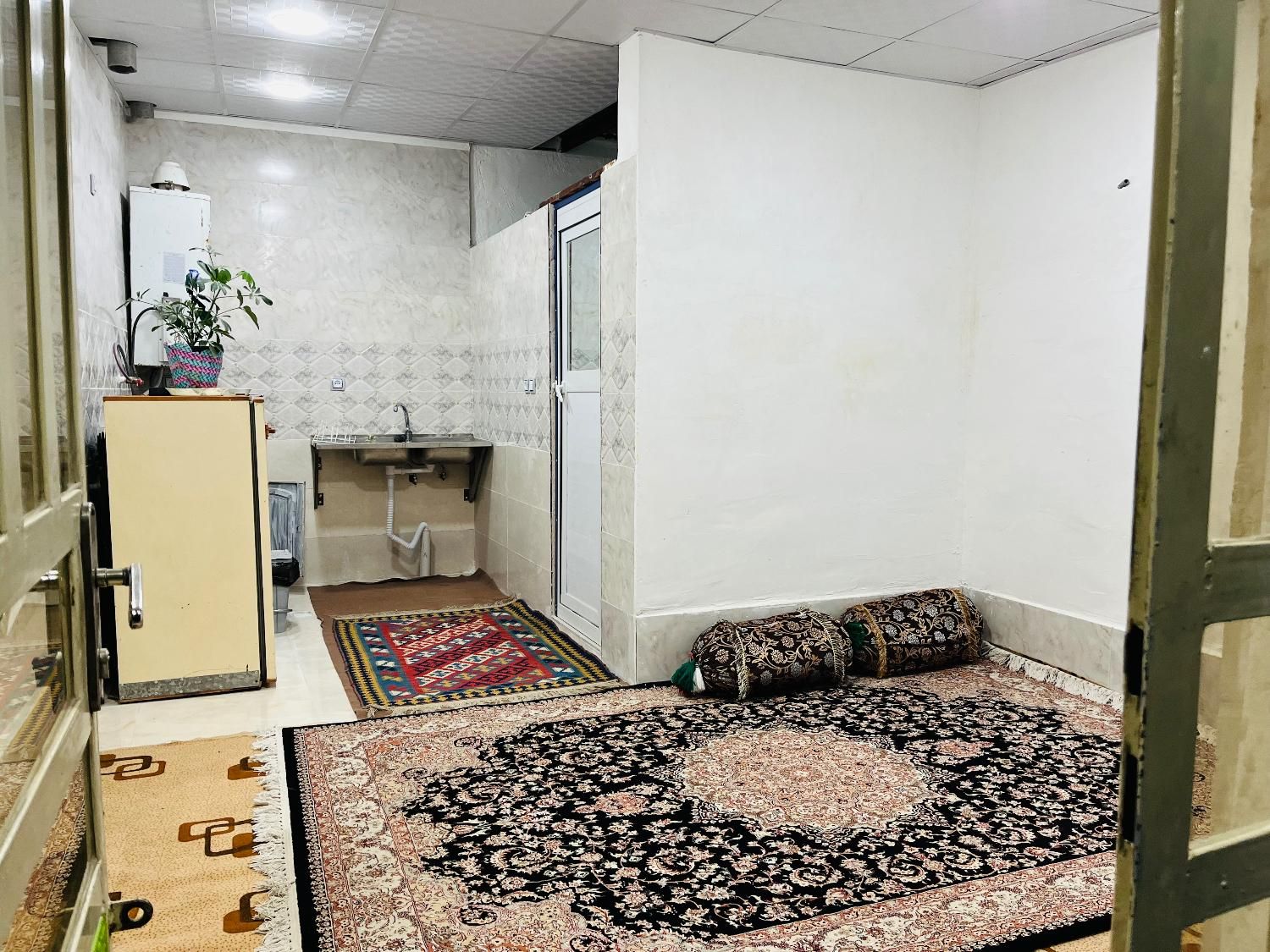 ‌منزل اجاره ای با تمام امکانات رفاهی روستای اتشکده|اجارهٔ کوتاه‌مدت آپارتمان و سوئیت|فیروزآباد (فارس), |دیوار