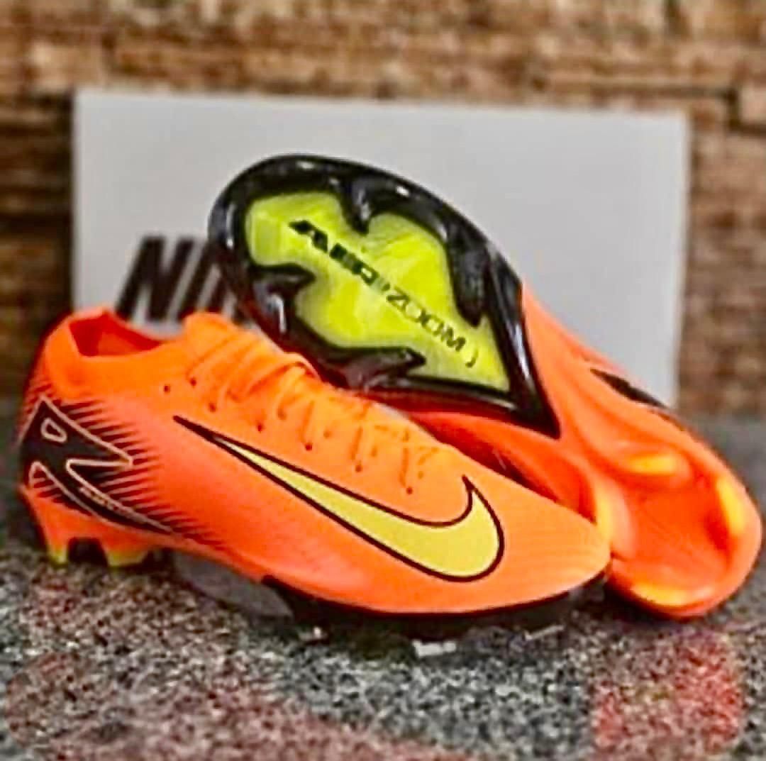 کفش فوتبال آدیداس نایک|کیف، کفش، کمربند|شیراز, انجیر|دیوار