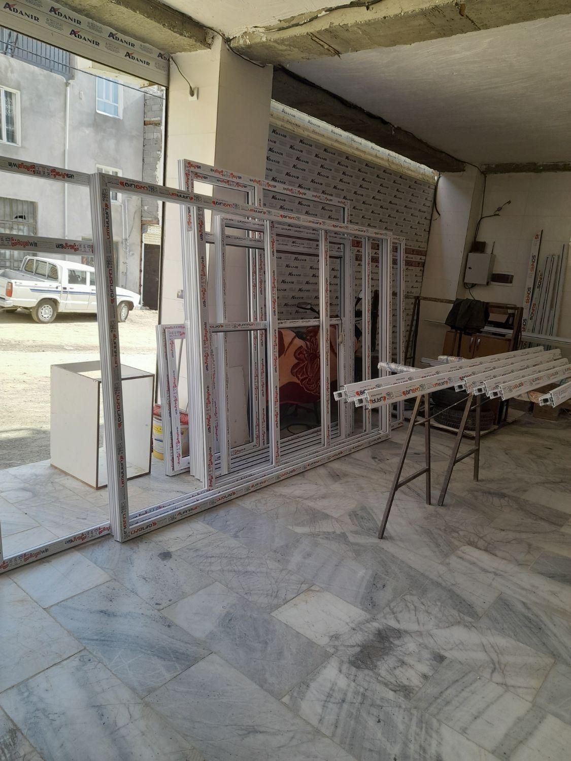 درب و پنچره رادین|مصالح و تجهیزات ساختمان|سنندج, |دیوار