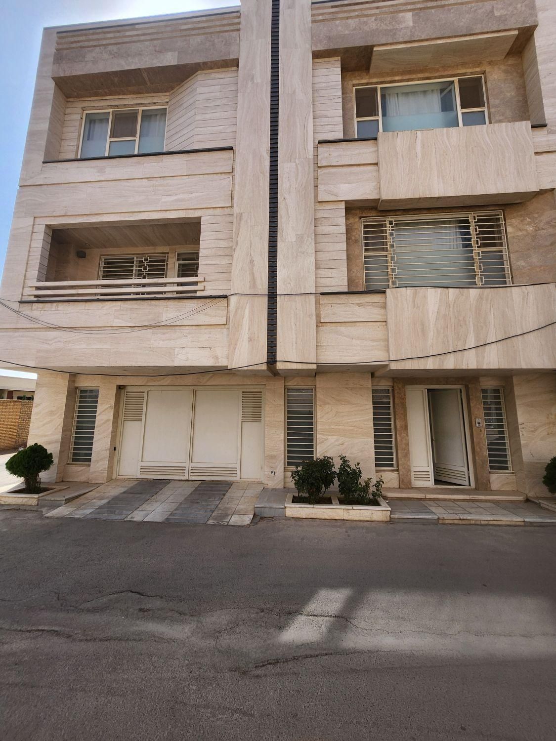 بلوار جمهوری خانه دوبلکس شخصی ساز|فروش خانه و ویلا|یزد, |دیوار