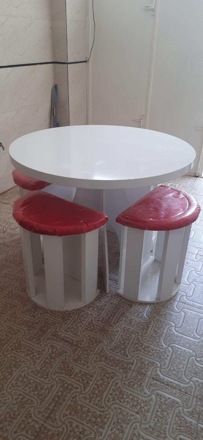 میز نهار خوری کلاسیک چهار نفره  تمام mdf|میز و صندلی غذاخوری|فرخ‌شهر, |دیوار