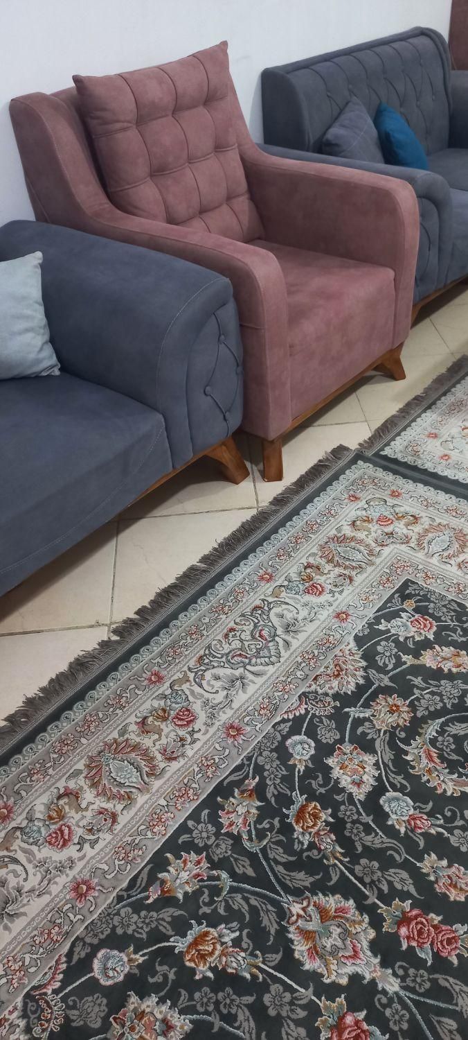 چهارعدد فرش ویک دست مبلمان هفت نفره|فرش|گرگان, |دیوار