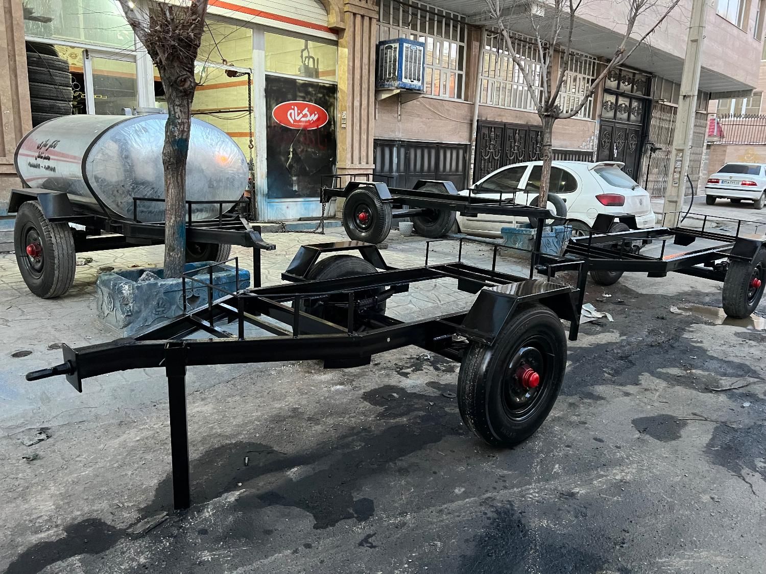 شاسی با تانکر چرخدار کد سه یک|مصالح و تجهیزات ساختمان|کرمانشاه, |دیوار