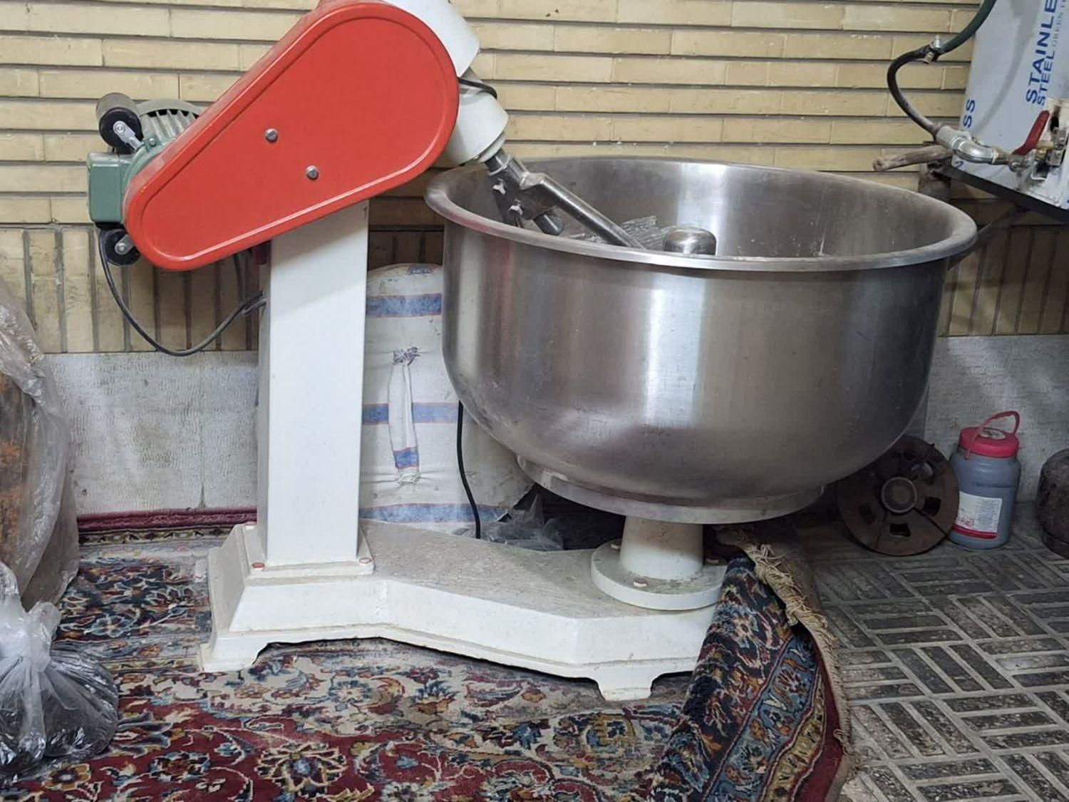 خمیر کن نو ۶۰ کیلویی|فروشگاه و مغازه|اصفهان, کوی امیریه|دیوار