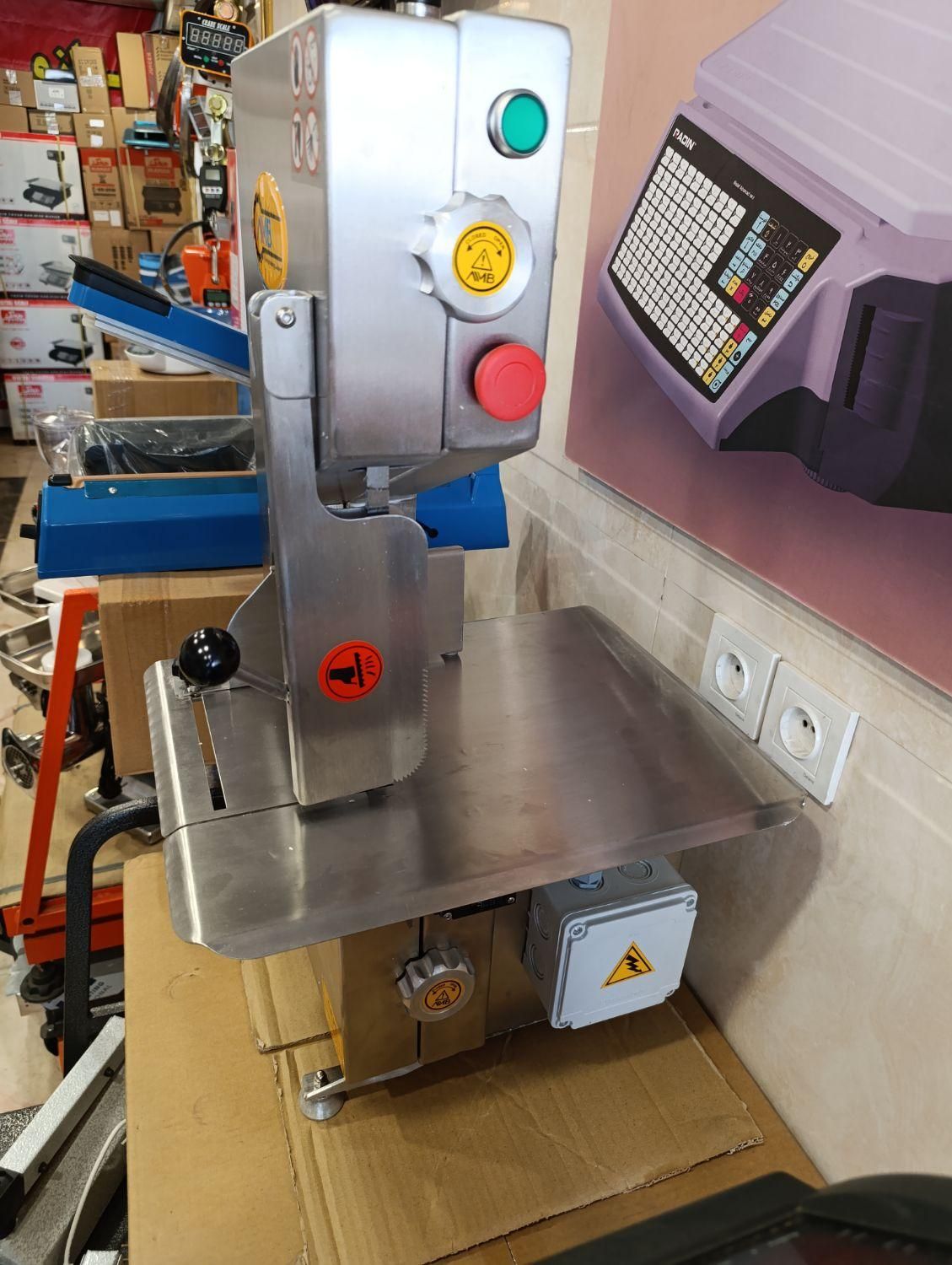 نمایندگی اره استخوان بر AMB و تامین قطعات تیغه و..|فروشگاه و مغازه|سمنان, |دیوار